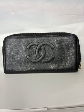 Chanel Caviar zippy wallet